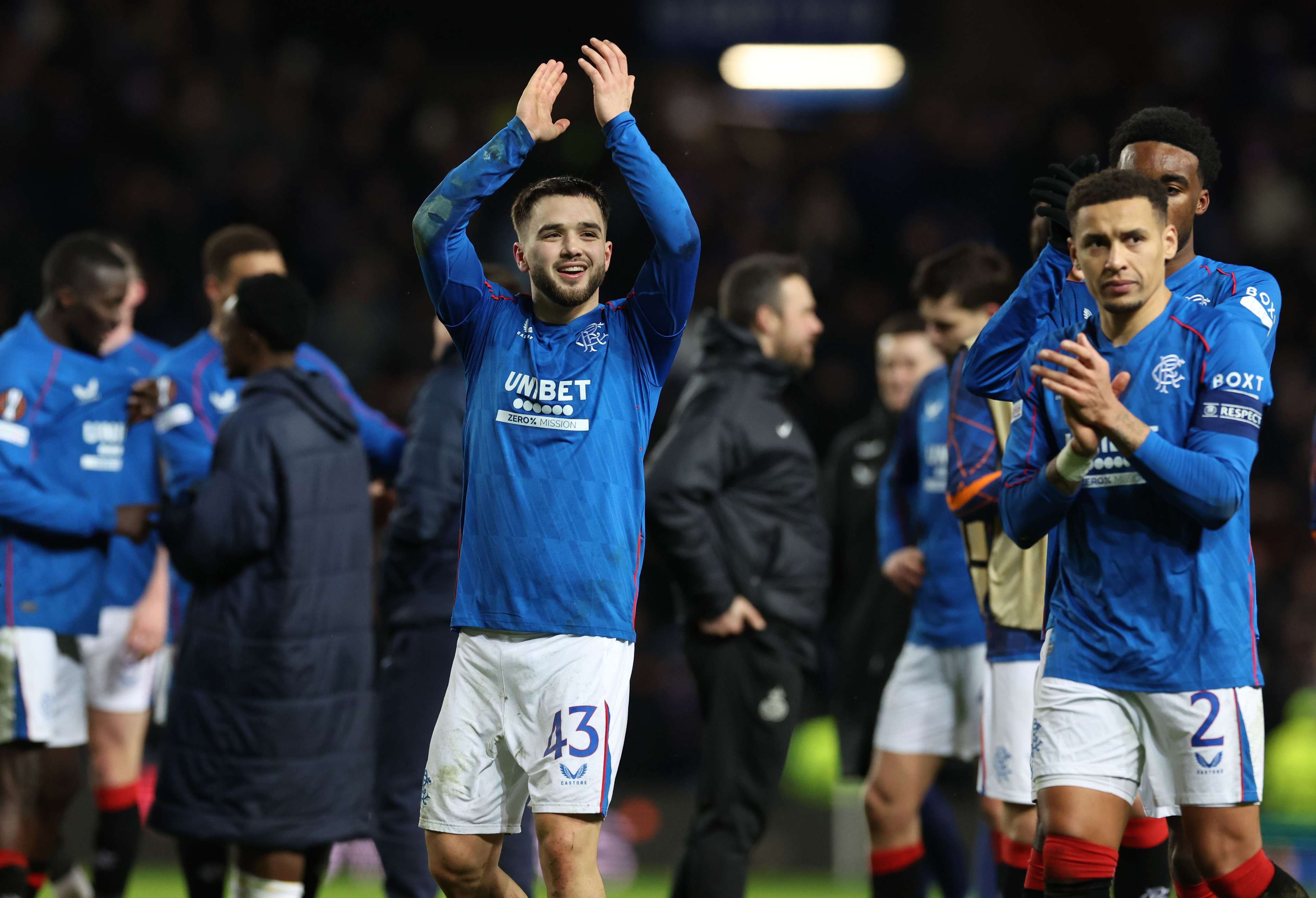 出和坚持不 出和坚持不